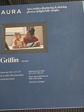 Aura Griffin Railing Digital Photo Frame - Blue Box